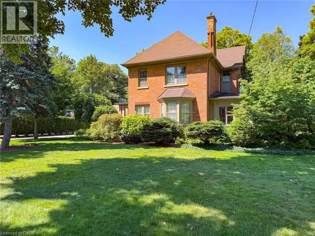 138 ST. JAMES Street S