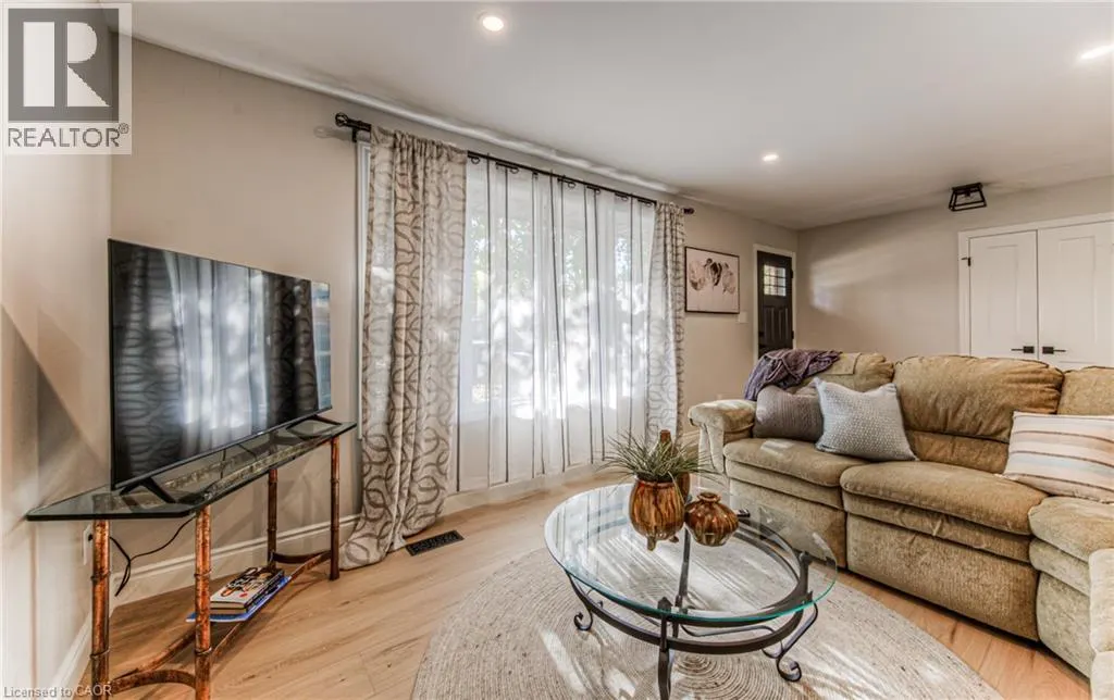 32 COLBORNE Street Unit# A #A