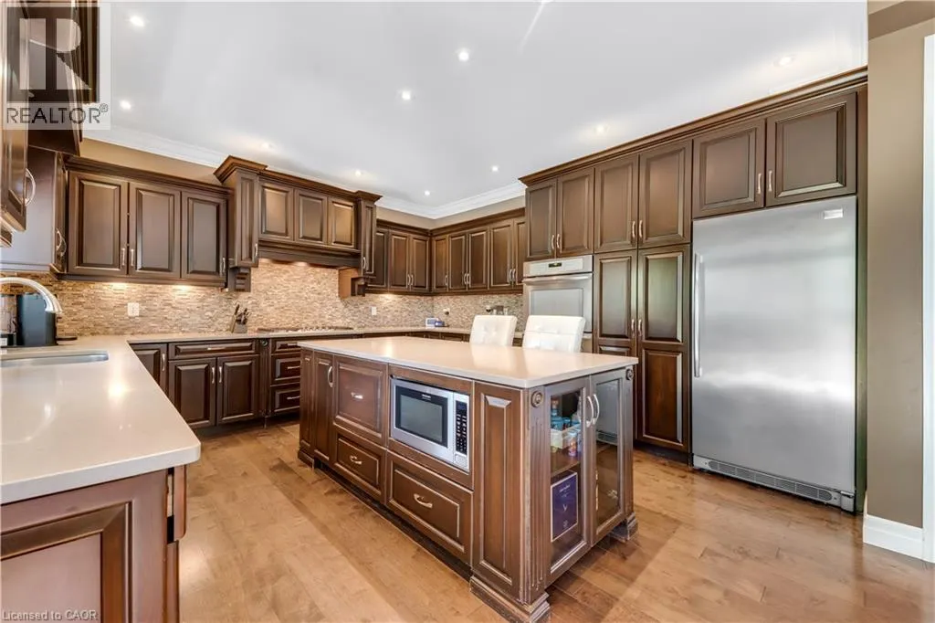 258 EDGEWATER Crescent Unit# 3 #3