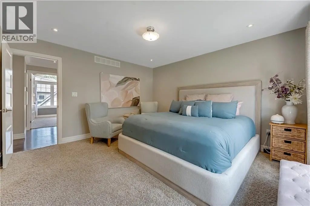 258 EDGEWATER Crescent Unit# 3 #3