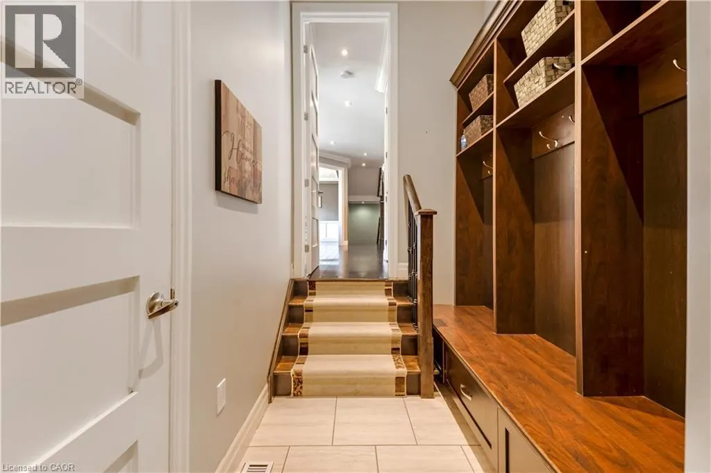 258 EDGEWATER Crescent Unit# 3 #3