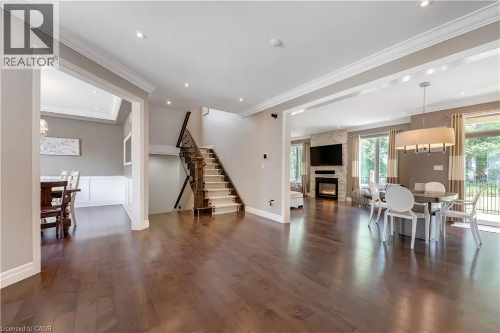 258 EDGEWATER Crescent Unit# 3 #3