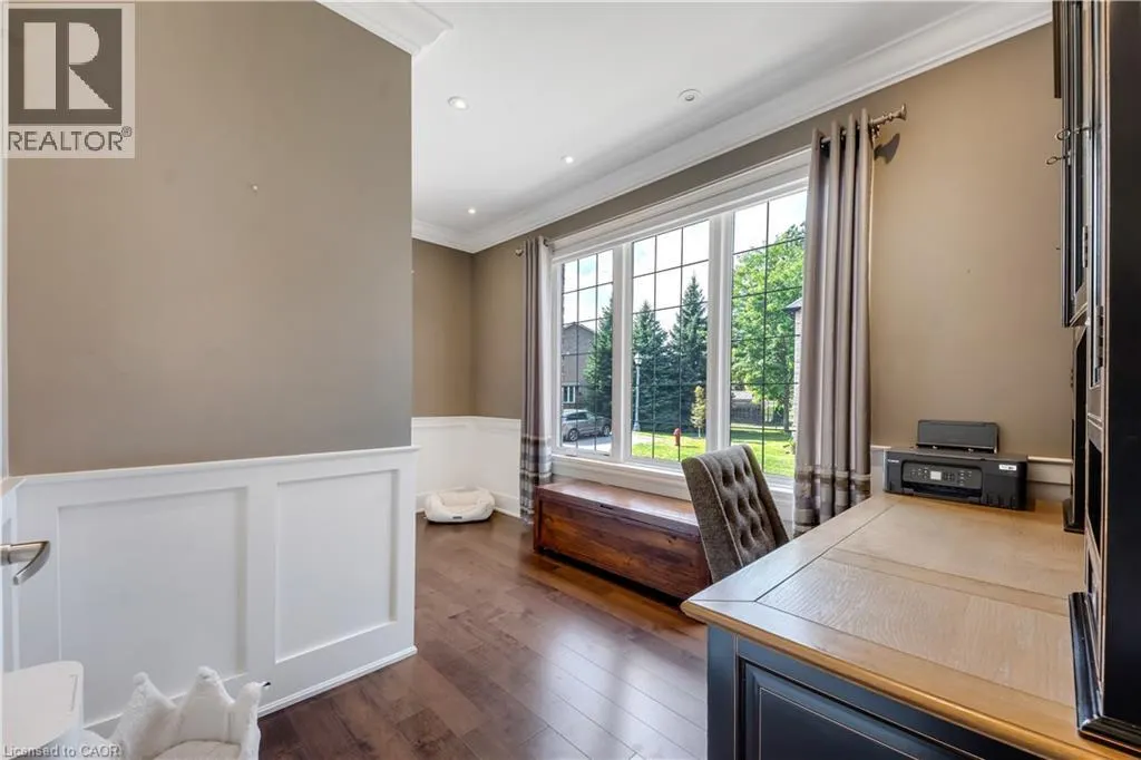 258 EDGEWATER Crescent Unit# 3 #3