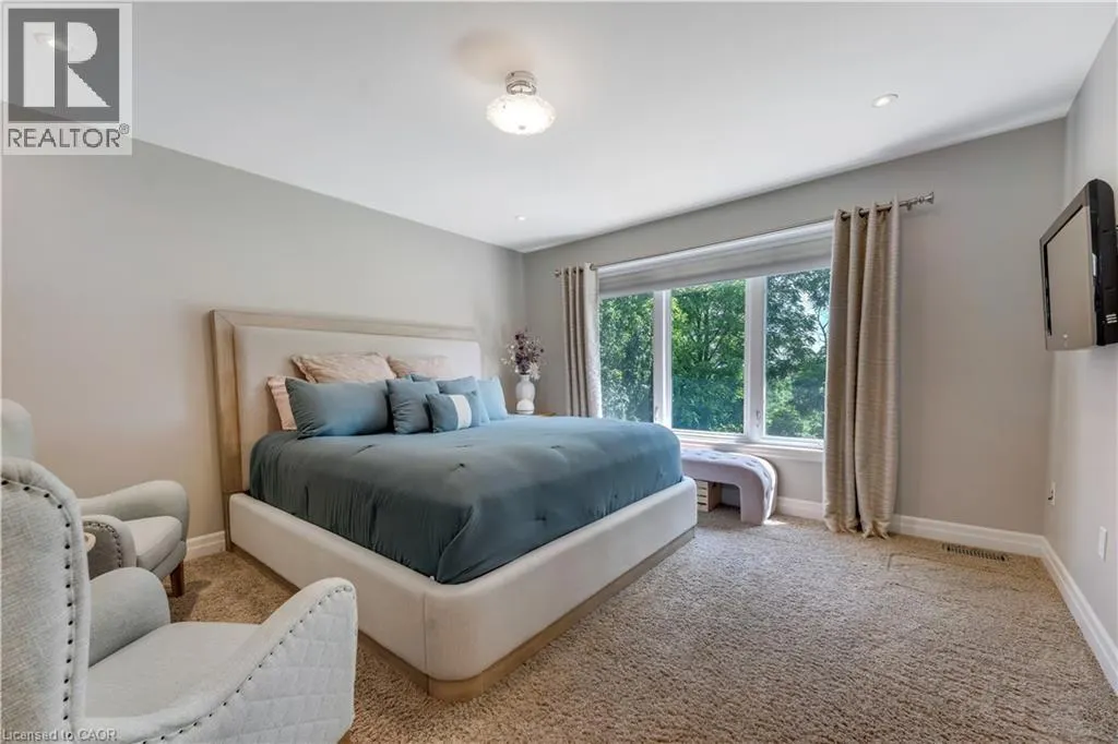 258 EDGEWATER Crescent Unit# 3 #3