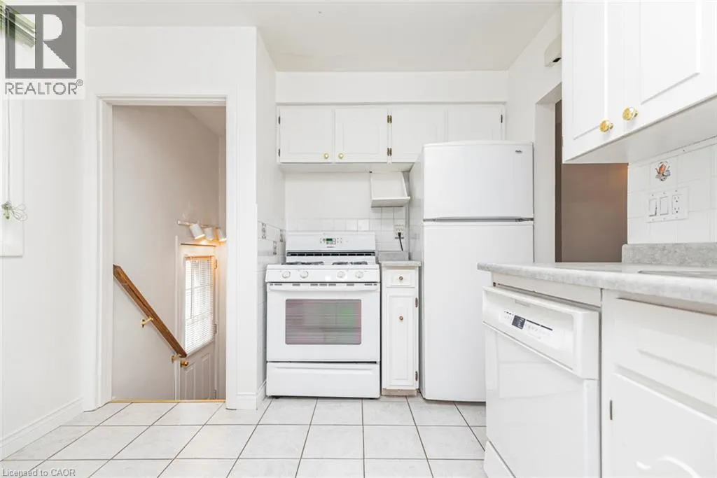 37 LORNE Avenue