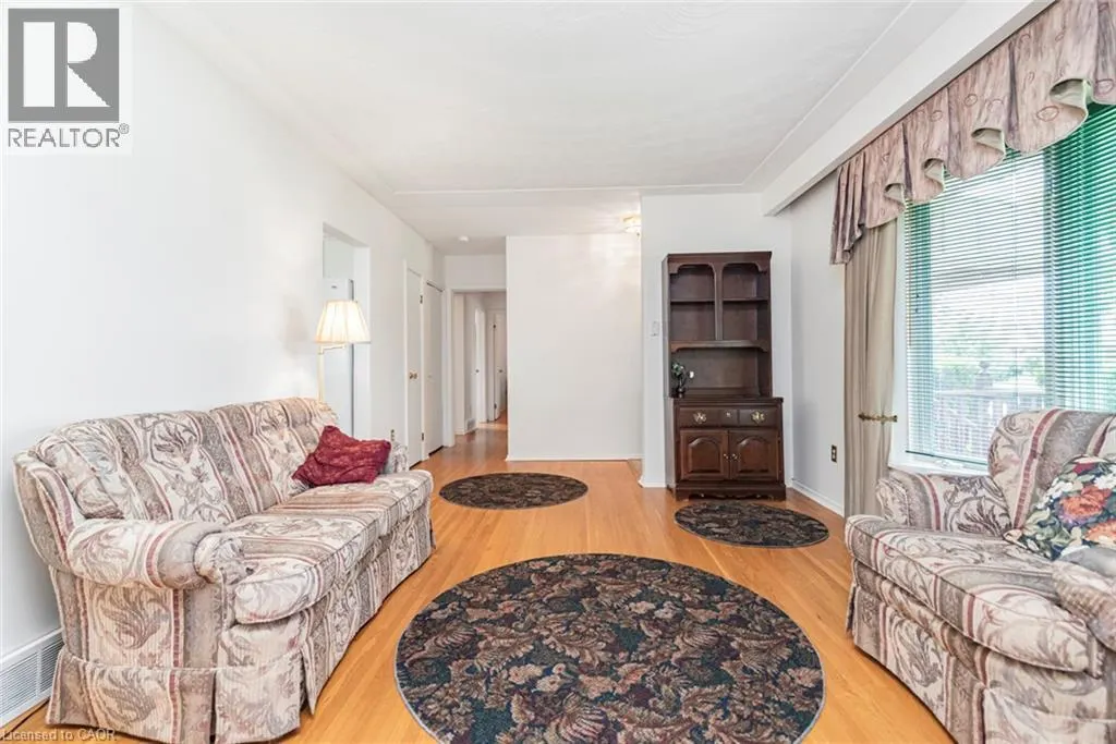37 LORNE Avenue
