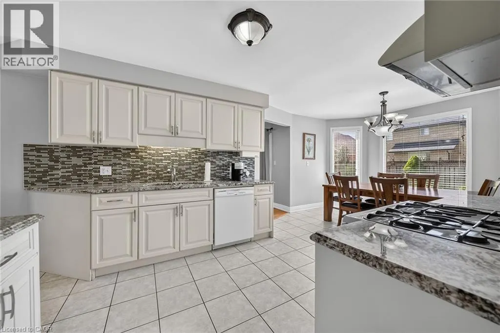 42 HILLGARDEN Avenue