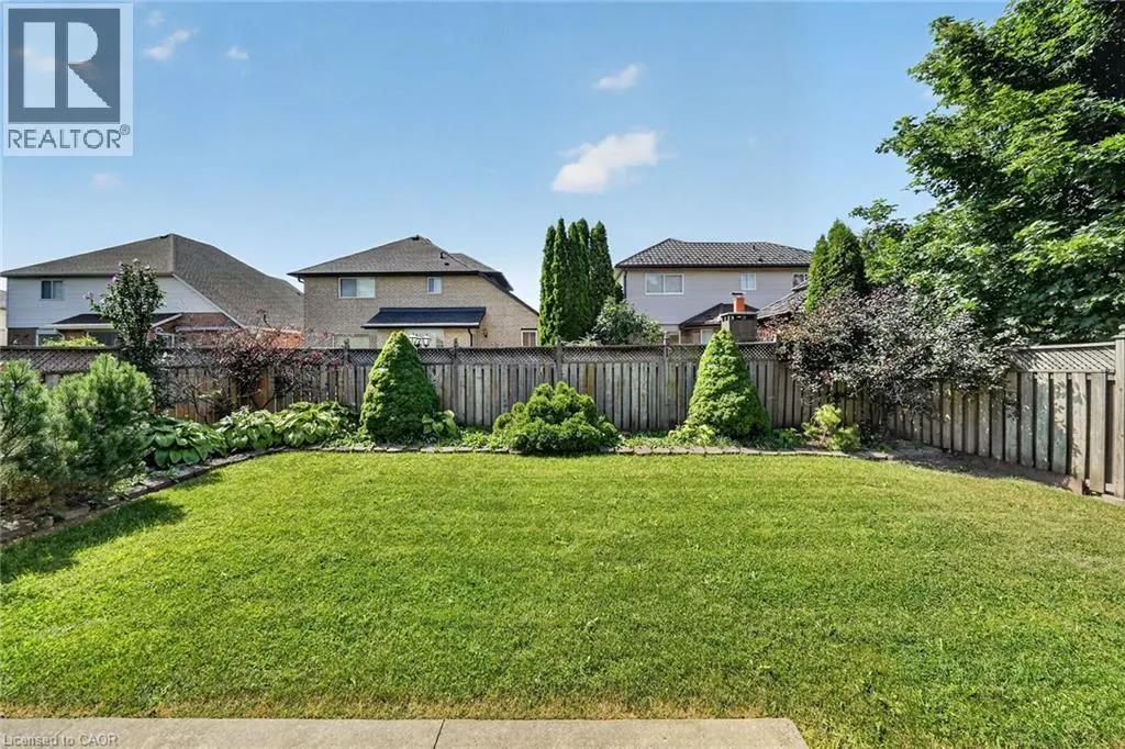 42 HILLGARDEN Avenue