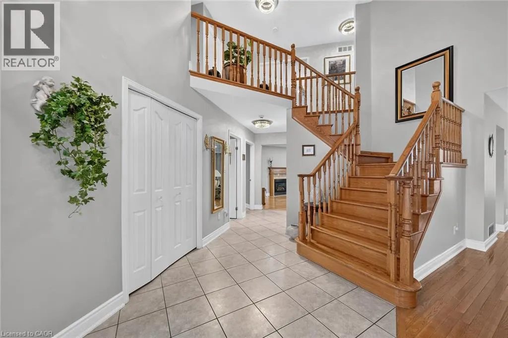 42 HILLGARDEN Avenue