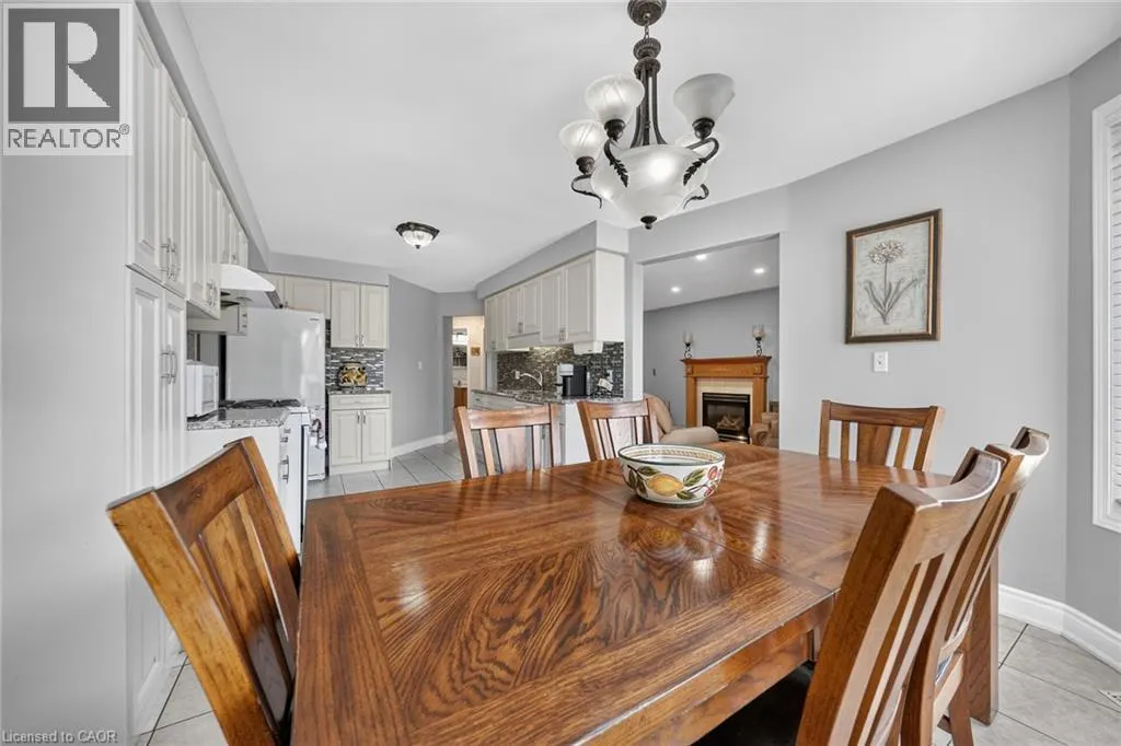 42 HILLGARDEN Avenue