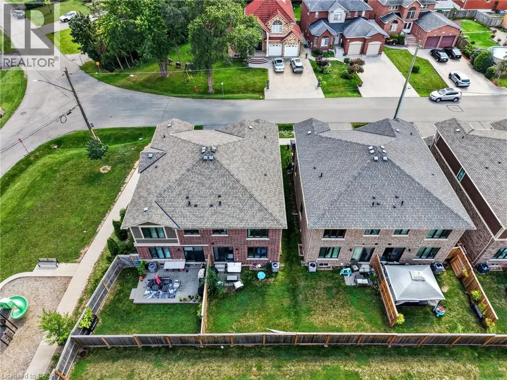 19 WILLOW Lane