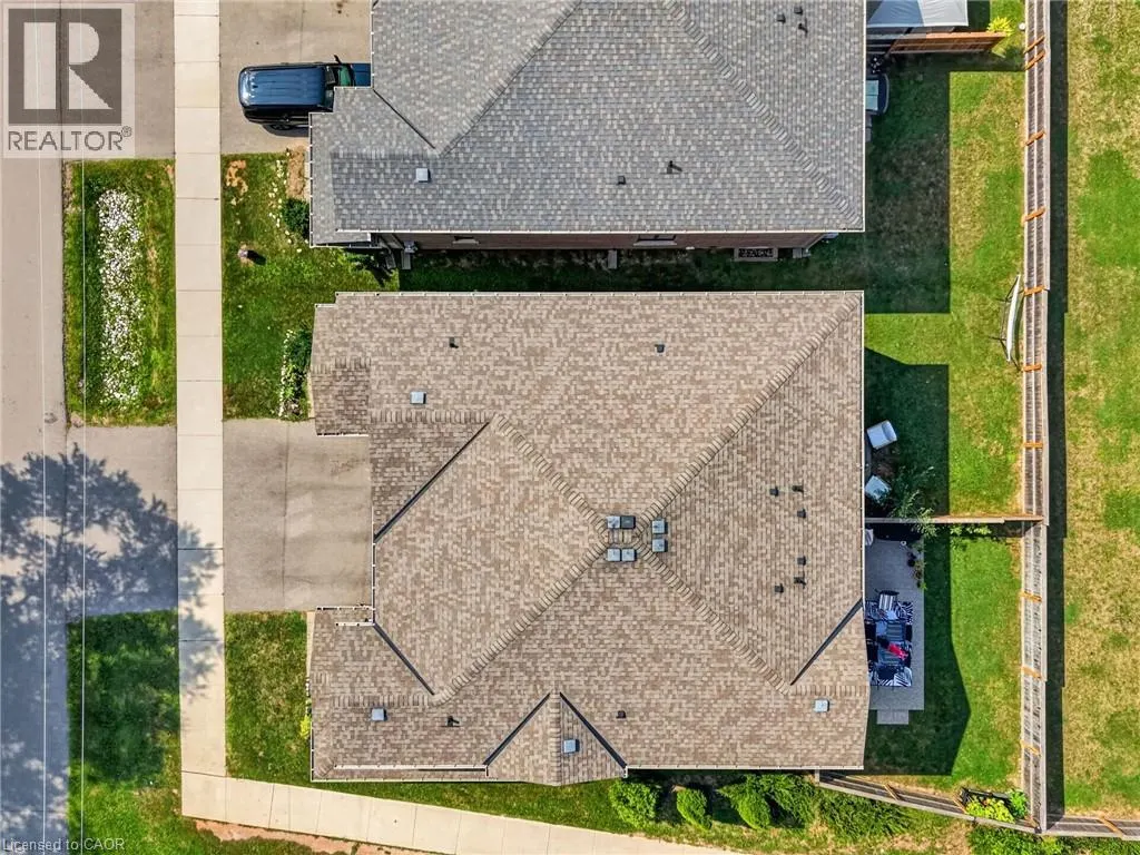 19 WILLOW Lane