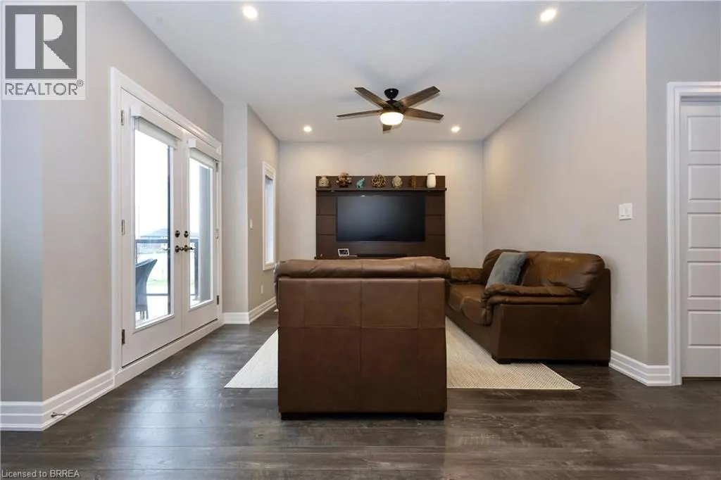 76 GRANDVILLE Circle