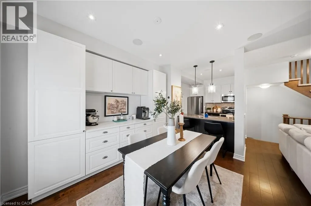 215 DUNDAS Street E Unit# 19 #19