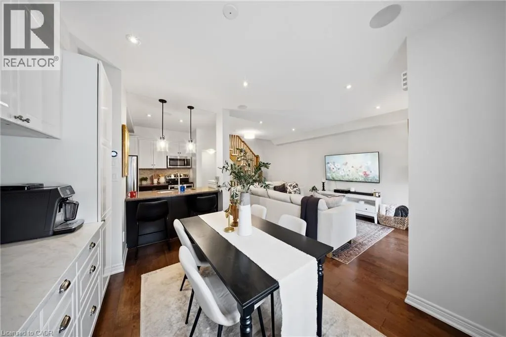 215 DUNDAS Street E Unit# 19 #19