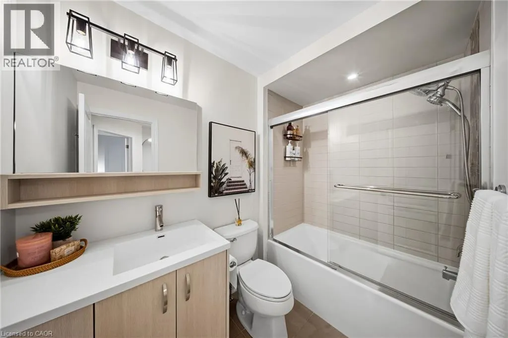 215 DUNDAS Street E Unit# 19 #19