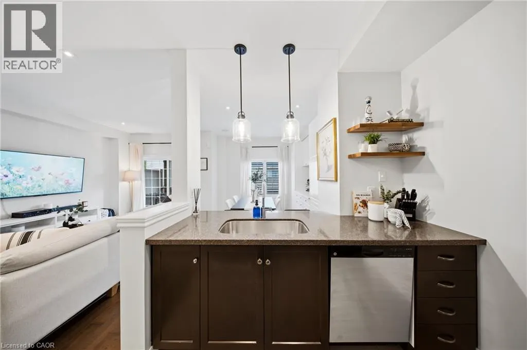 215 DUNDAS Street E Unit# 19 #19
