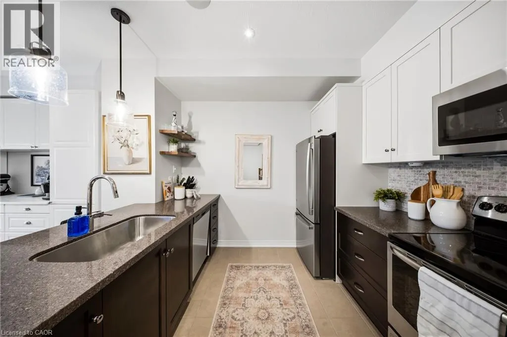 215 DUNDAS Street E Unit# 19 #19