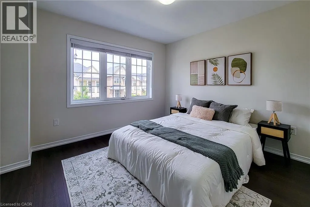 11 ESTHER Crescent