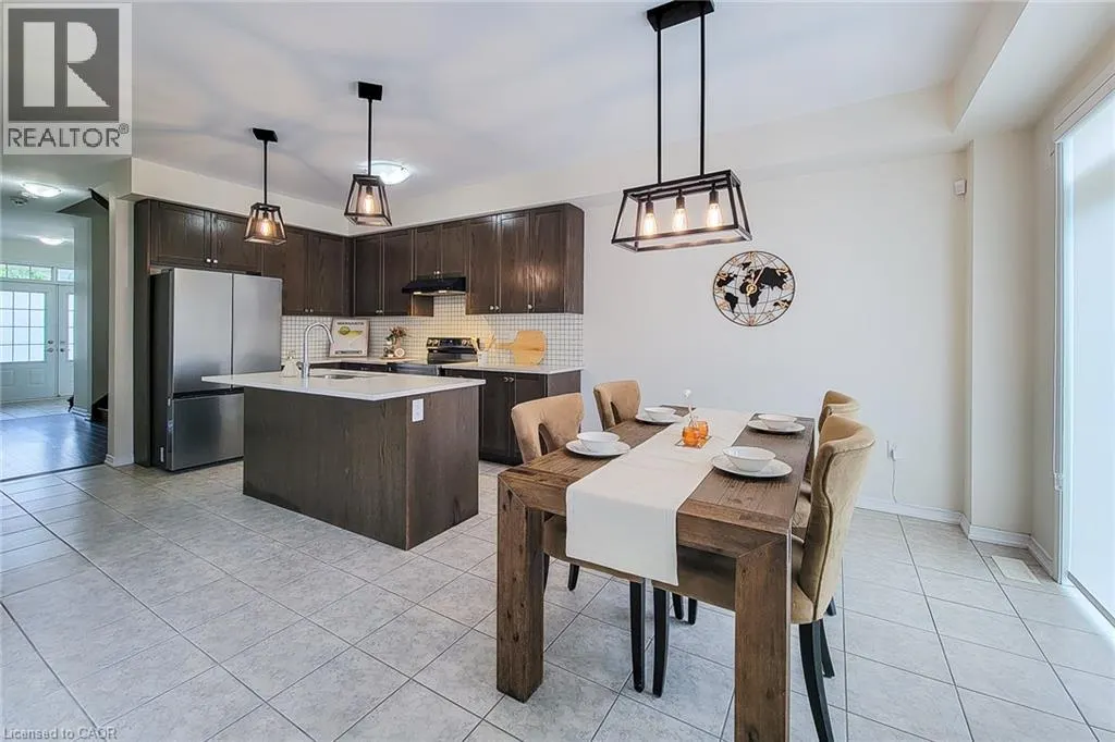 11 ESTHER Crescent