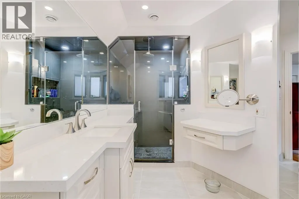 181 GOLF LINKS Road