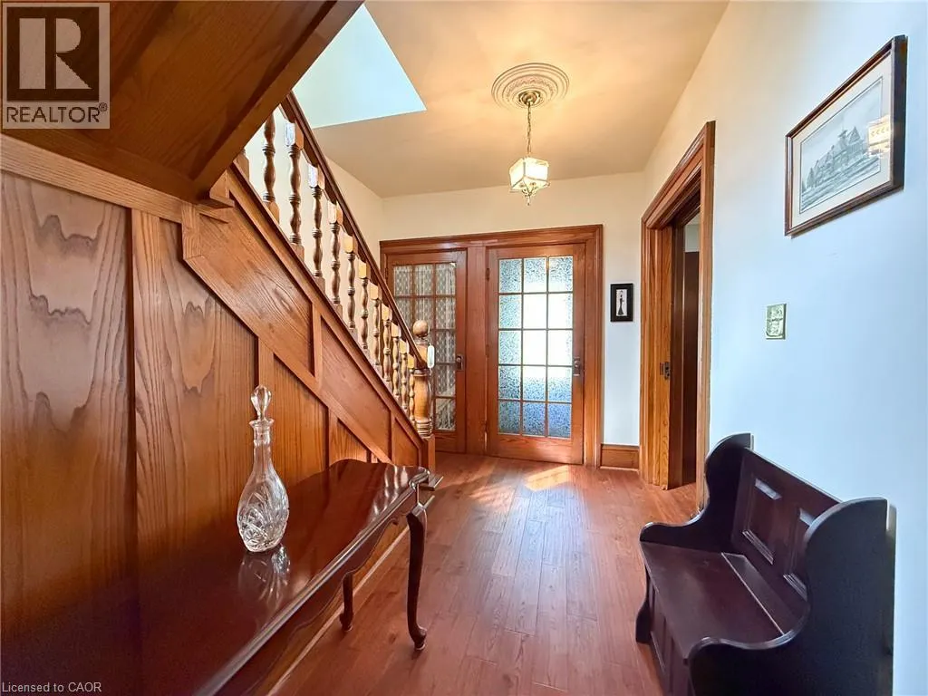 103 MAIN Street S