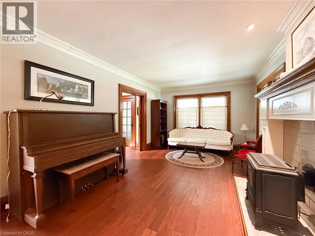 103 MAIN Street S