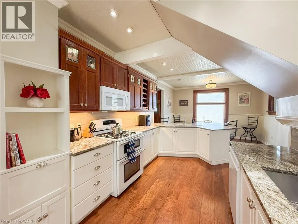 103 MAIN Street S