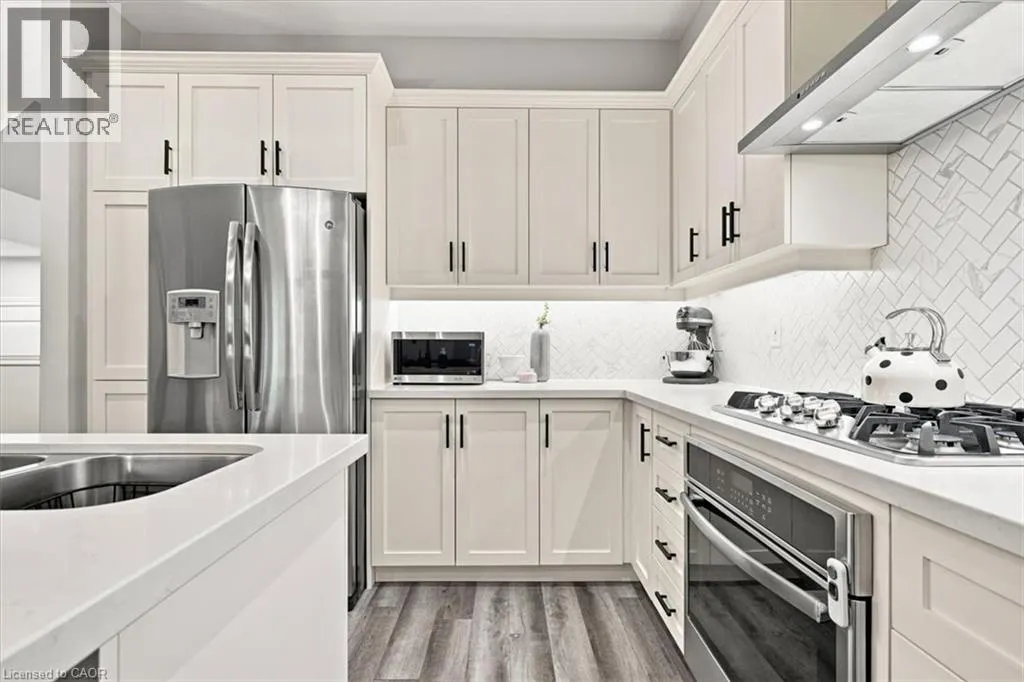 215 DUNDAS Street E Unit# 47 #47