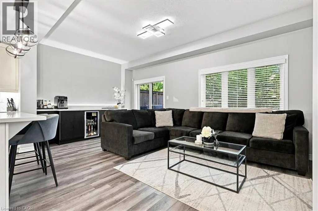 215 DUNDAS Street E Unit# 47 #47