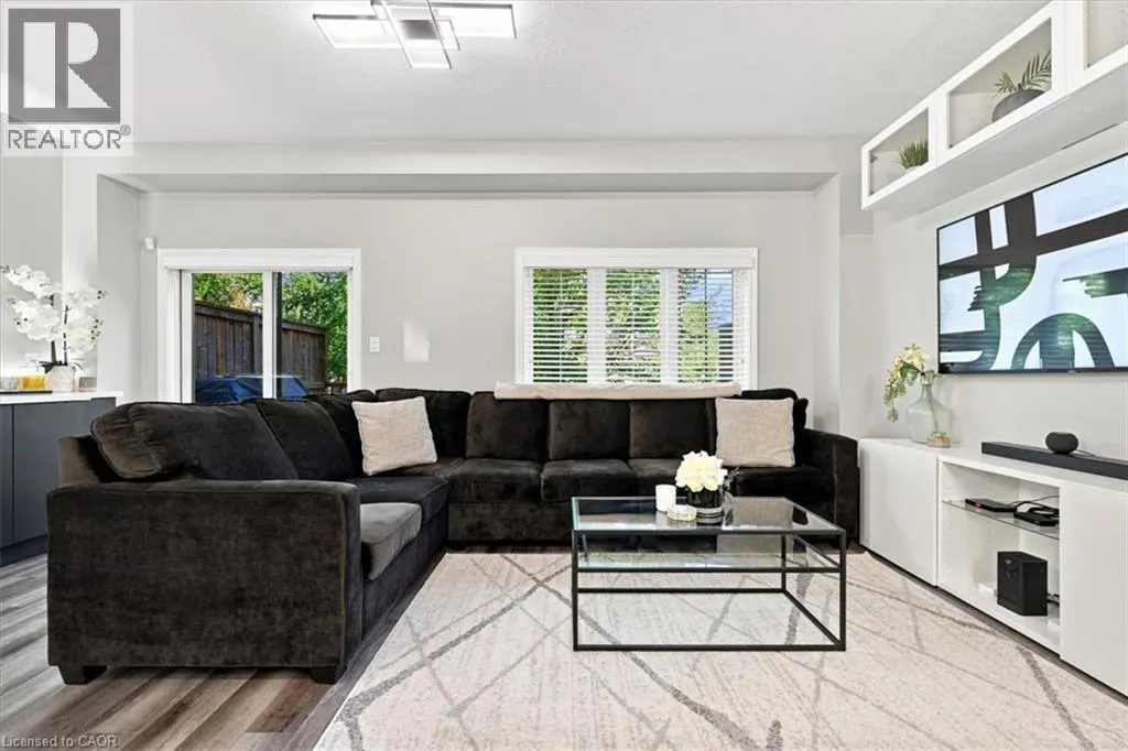 215 DUNDAS Street E Unit# 47 #47