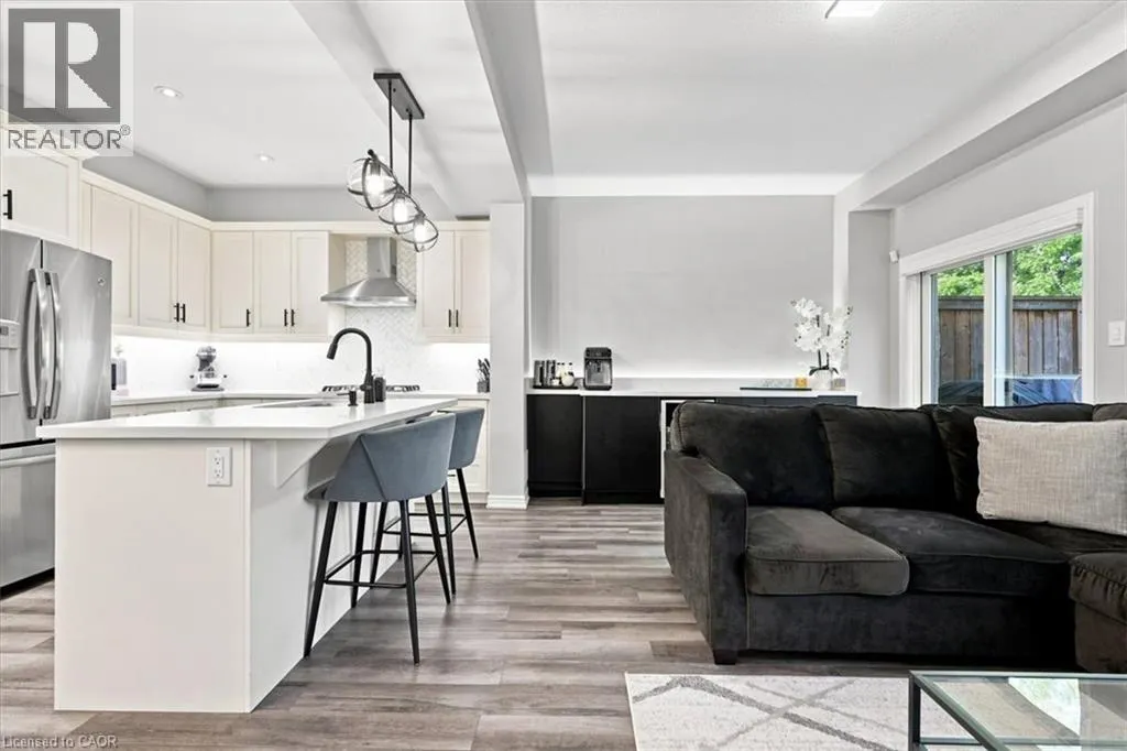 215 DUNDAS Street E Unit# 47 #47