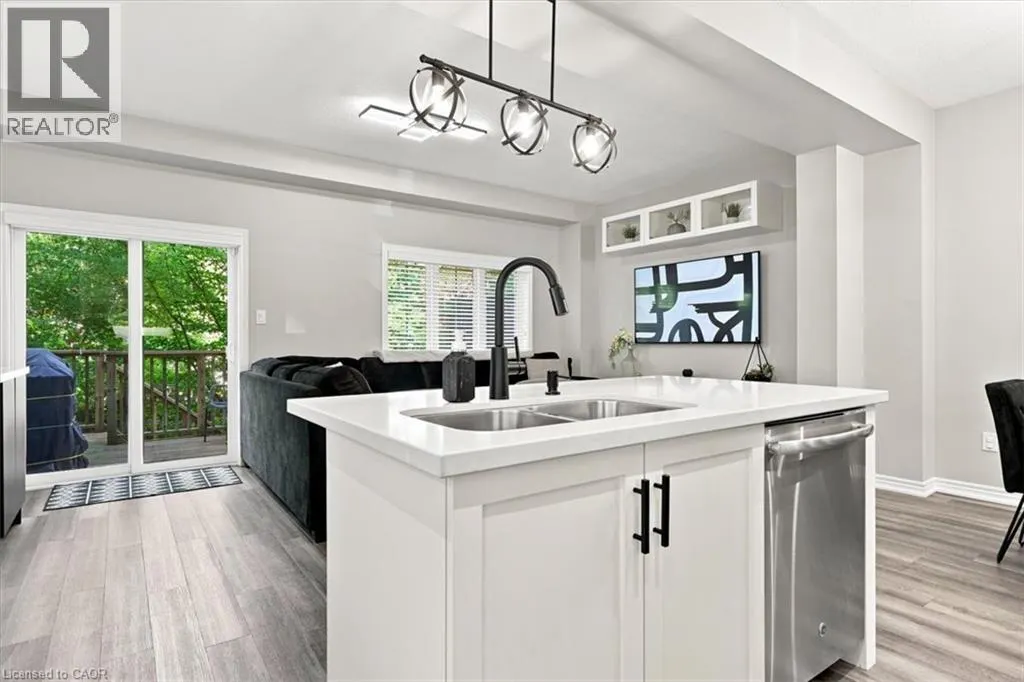 215 DUNDAS Street E Unit# 47 #47