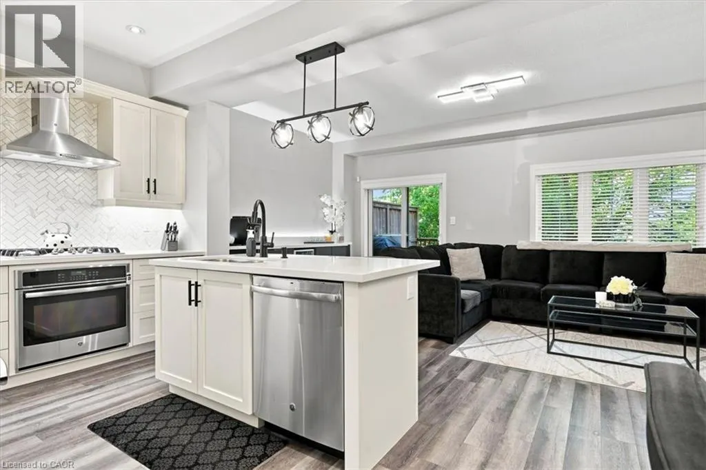 215 DUNDAS Street E Unit# 47 #47