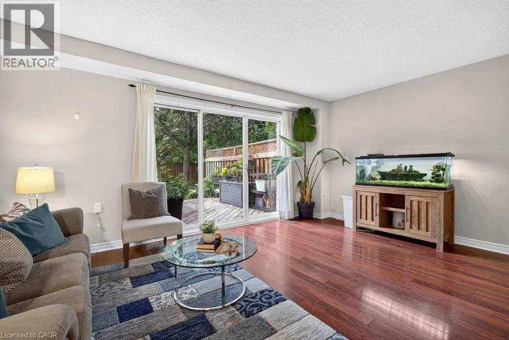 44 FRANCES Avenue Unit# 11 #11