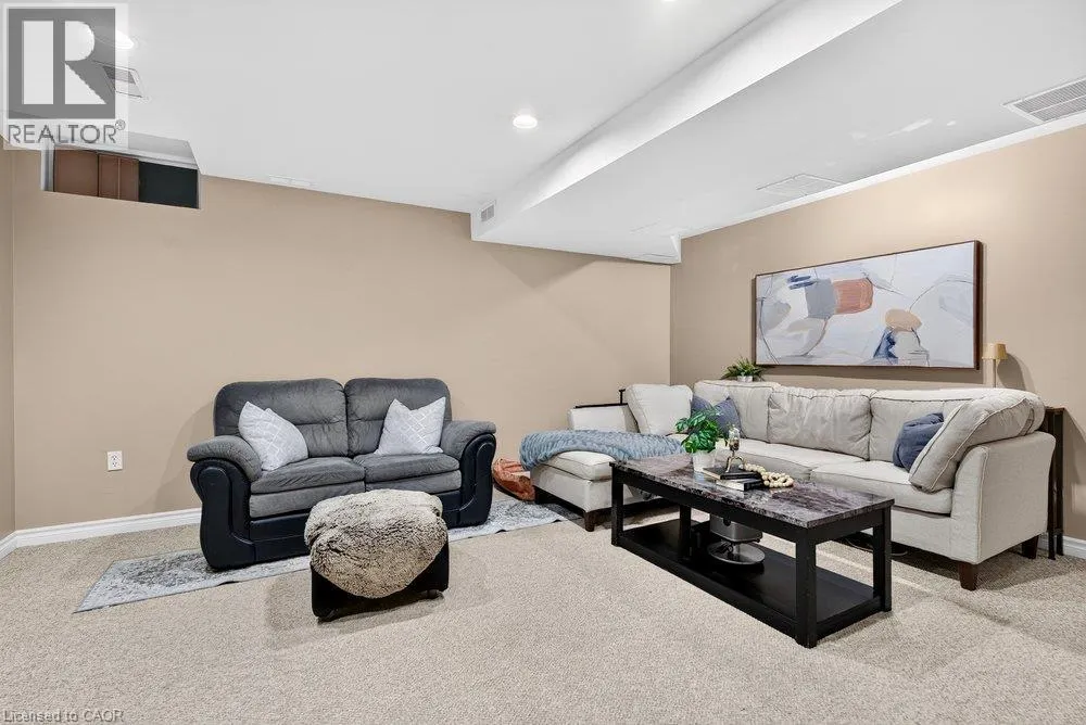 44 FRANCES Avenue Unit# 11 #11
