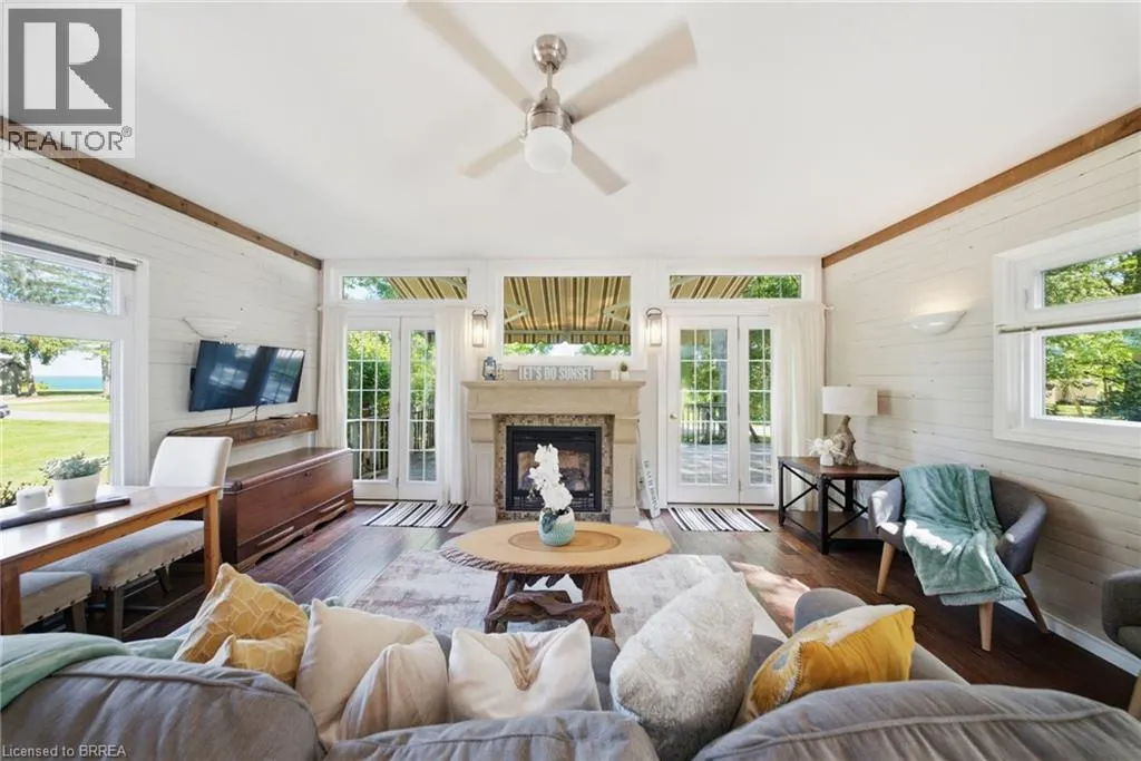 523 AVALON Lane