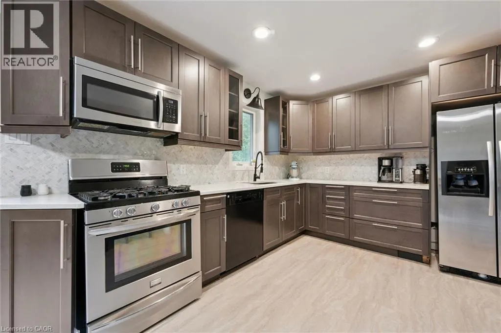 27 DAWSON Drive