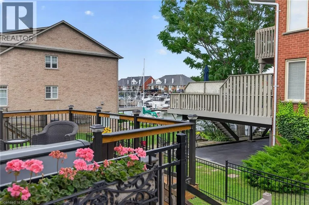 31 SUNVALE Place Unit# 8 #8