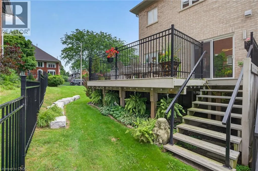 31 SUNVALE Place Unit# 8 #8