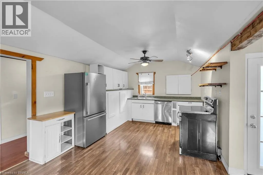 995 MCDOWELL Road E