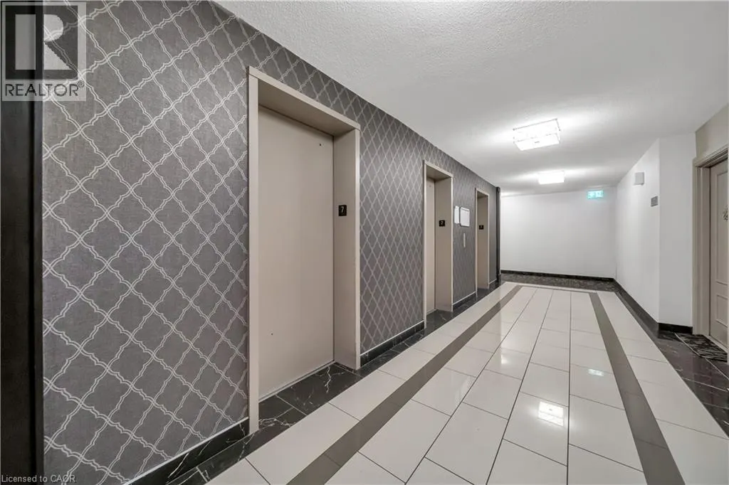 500 GREEN Road Unit# 701 #701