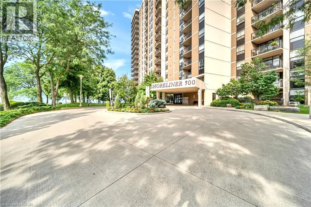 500 GREEN Road Unit# 701 #701