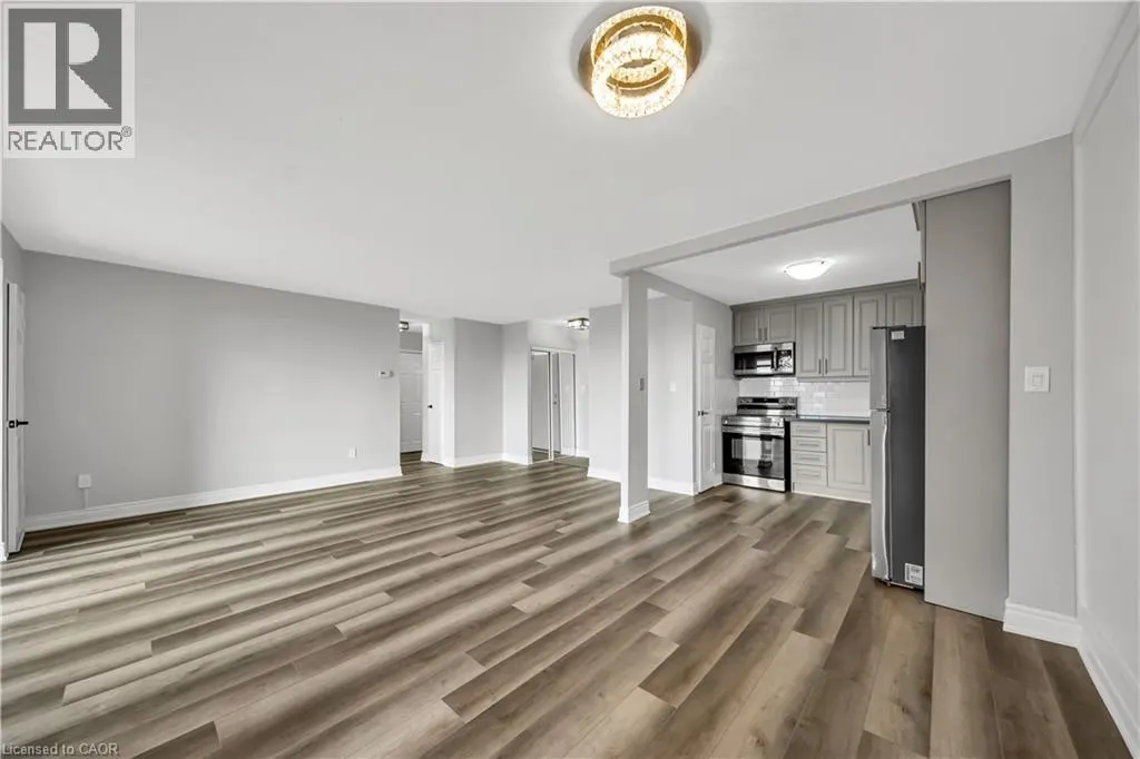 500 GREEN Road Unit# 701 #701
