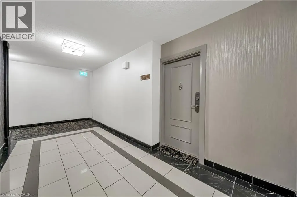 500 GREEN Road Unit# 701 #701