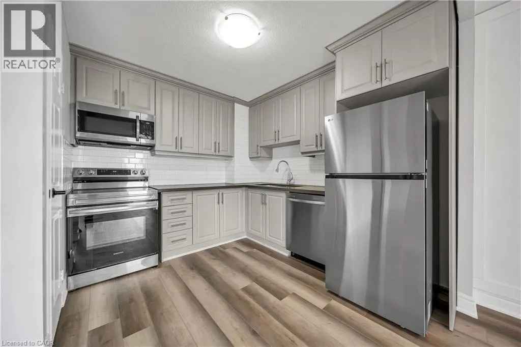500 GREEN Road Unit# 701 #701