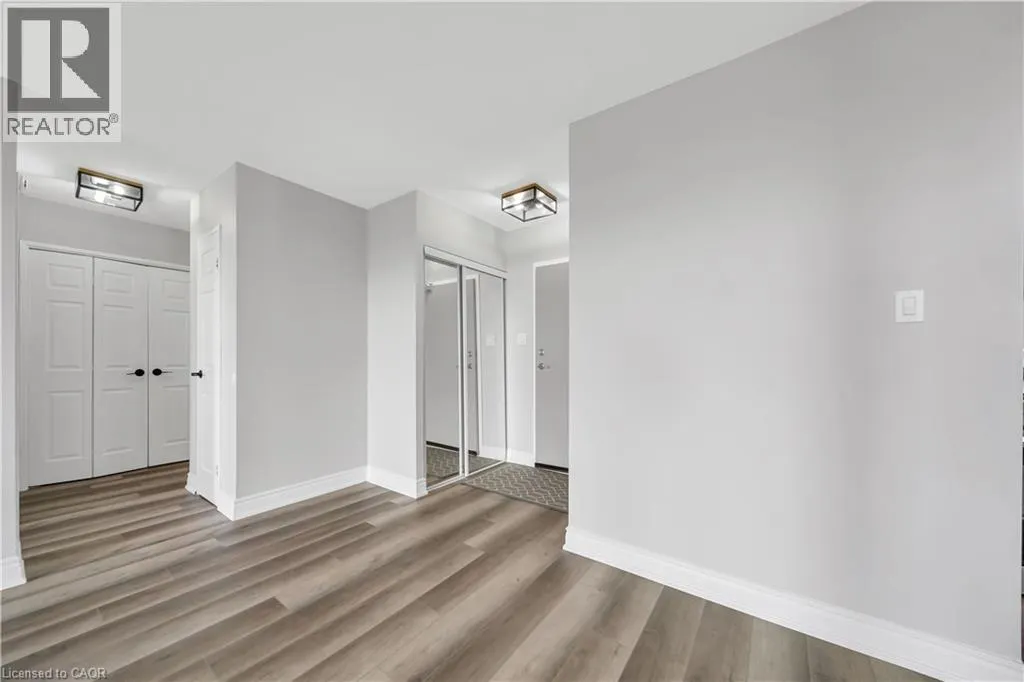 500 GREEN Road Unit# 701 #701