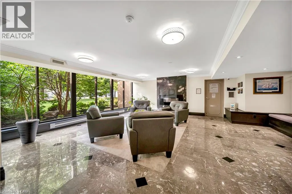 500 GREEN Road Unit# 701 #701