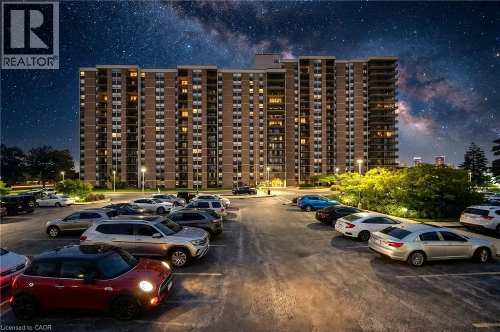 500 GREEN Road Unit# 701 #701