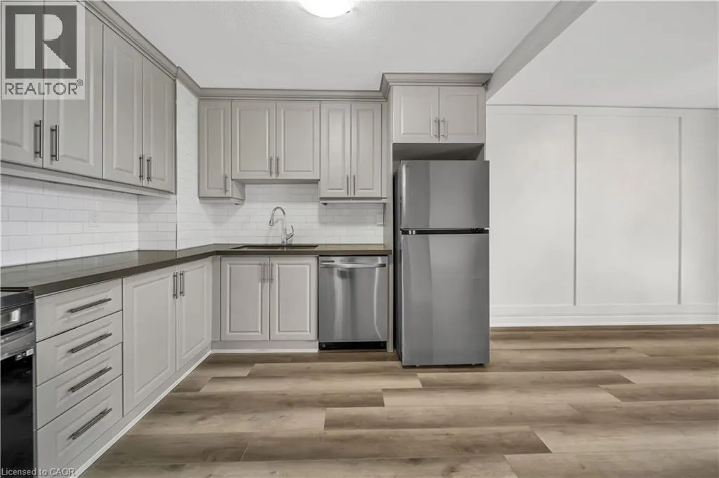 500 GREEN Road Unit# 701 #701